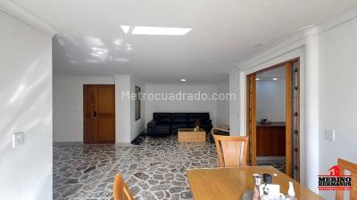 Apartamento de 3 alcobas en arriendo en El Poblado, Medellín, 145 m² · foto 10 de 19