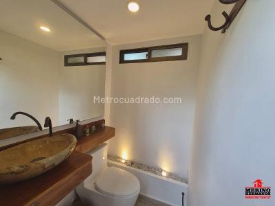 Casa de 3 alcobas en venta en Alto De Las Flores, Sabaneta, 350 m² · foto 15 de 20