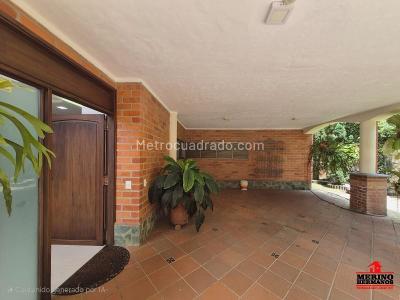 Casa de 3 alcobas en venta en Alto De Las Flores, Sabaneta, 350 m² · foto 19 de 20