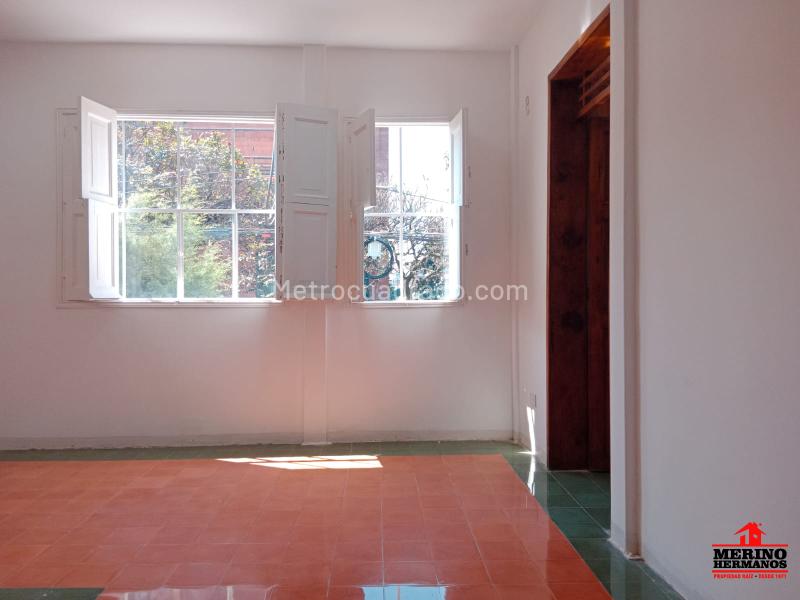 Remodeled 4BR House in Centro