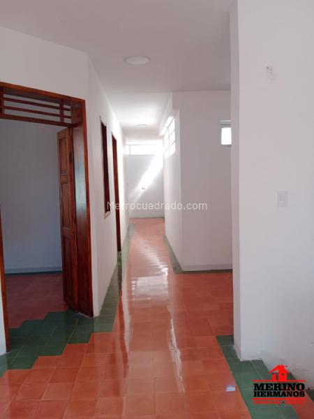 Casa Remodelada de 4 Alcobas en Centro - 6