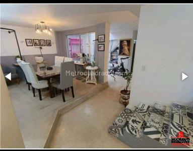 Casa de 5 alcobas en venta en Calasanz, Medellín, 175 m² · foto 2 de 13