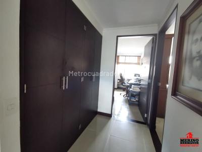 Apartamento de 3 alcobas en venta en Las Lomas, Medellín, 171 m² · foto 15 de 18