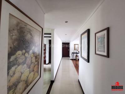 Apartamento de 3 alcobas en venta en Las Lomas, Medellín, 171 m² · foto 16 de 18
