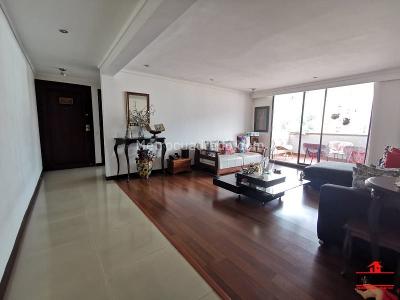 Apartamento de 3 alcobas en venta en Las Lomas, Medellín, 171 m² · foto 1 de 18