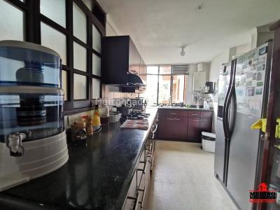 Apartamento de 3 alcobas en venta en Las Lomas, Medellín, 171 m² · foto 4 de 18