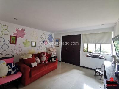 Apartamento de 3 alcobas en venta en Las Lomas, Medellín, 171 m² · foto 6 de 18
