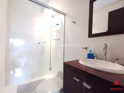 Apartamento de 3 alcobas en venta en Las Lomas, Medellín, 171 m² · foto 8 de 18