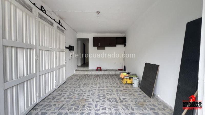 3BR House for Rent in Simn Bolívar near Calle 35