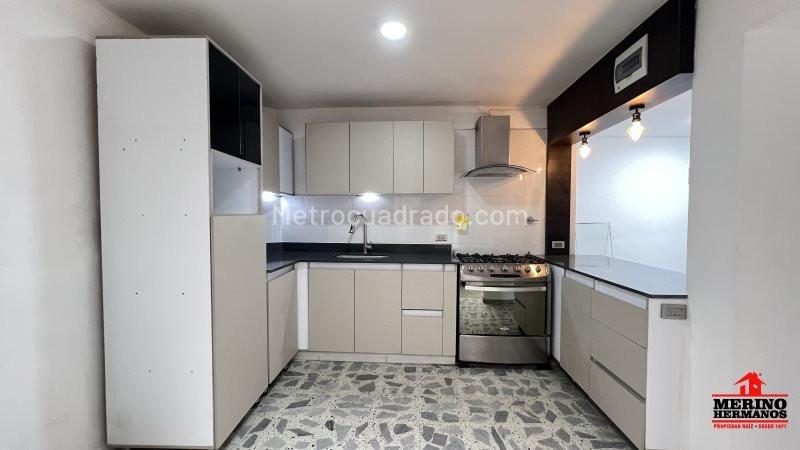 Casa para Alquiler de 3 Alcobas en Simón Bolívar cerca a la 35 - 4