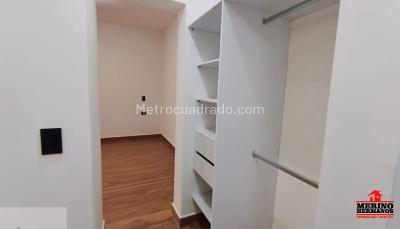 Casa de 5 alcobas en venta en Santa Teresita, Medellín, 171 m² · foto 2 de 20