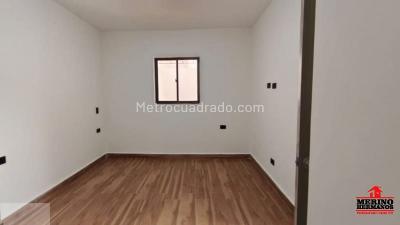 Casa de 5 alcobas en venta en Santa Teresita, Medellín, 171 m² · foto 8 de 20