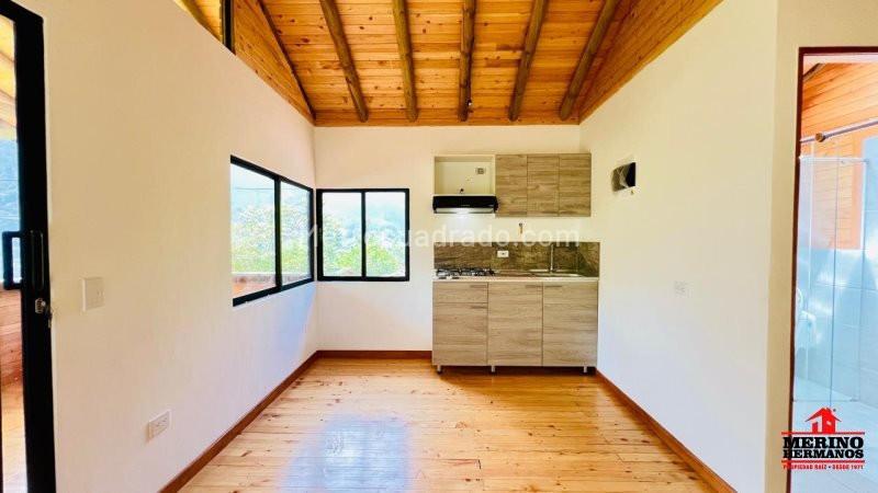Charming Cabin for Rent in Santa Elena - 4