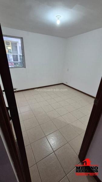 Apartamento Luminoso de 3 Alcobas en La Aguacatala - 9