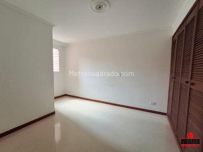 Apartamento de 3 alcobas en arriendo en Laureles, Medellín, 96 m² · foto 7 de 10