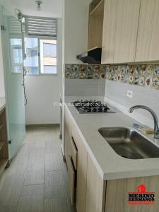 Apartamento de 2 alcobas en venta en Vereda Fontibon, Rionegro, 58 m² · foto 2 de 10