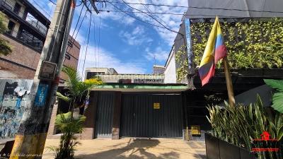 Casa de 5 alcobas en venta en Provenza, Medellín, 379 m² · foto 2 de 4