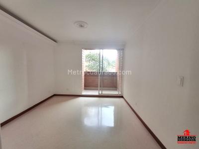 Apartamento de 3 alcobas en venta en Laureles, Medellín, 96 m² · foto 2 de 10