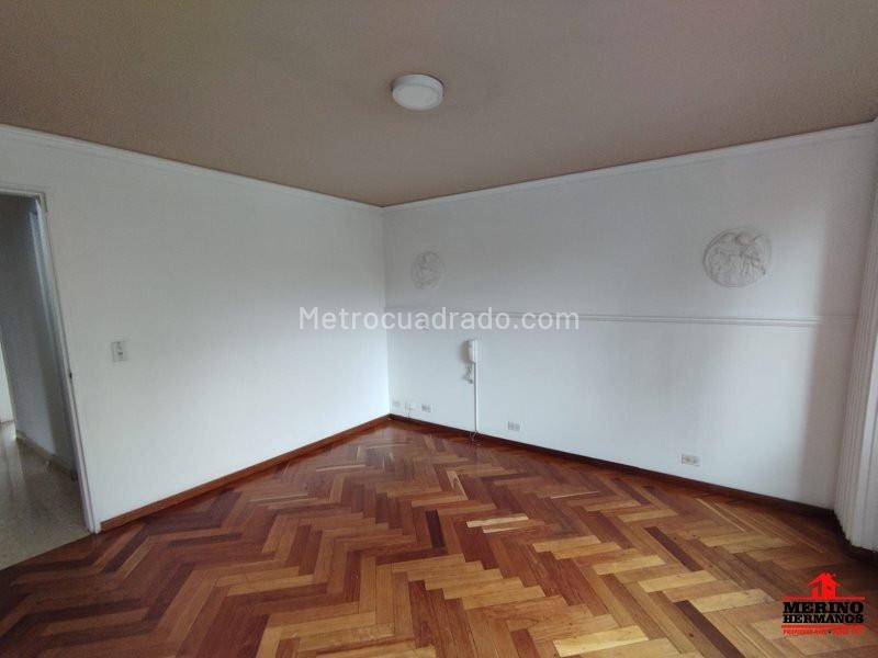 Spacious 2BR Apartment in Poblado with Amenities - 6