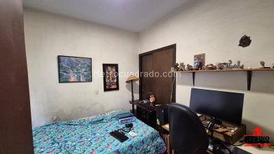 Casa de 5 alcobas en venta en La Castellana, Medellín, 270 m² · foto 12 de 20