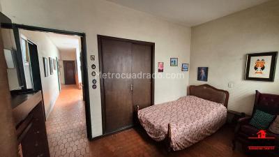Casa de 5 alcobas en venta en La Castellana, Medellín, 270 m² · foto 13 de 20