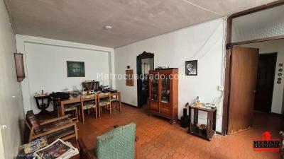 Casa de 5 alcobas en venta en La Castellana, Medellín, 270 m² · foto 17 de 20