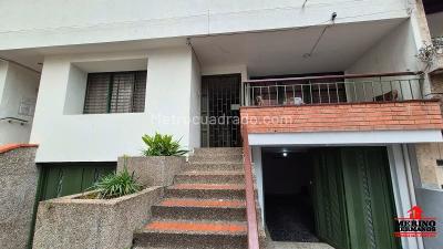 Casa de 5 alcobas en venta en La Castellana, Medellín, 270 m² · foto 2 de 20