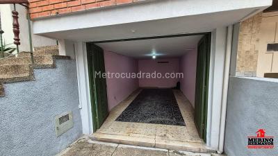Casa de 5 alcobas en venta en La Castellana, Medellín, 270 m² · foto 4 de 20