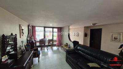 Casa de 5 alcobas en venta en La Castellana, Medellín, 270 m² · foto 6 de 20