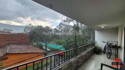Casa en venta en Centro, Itagüí · foto 10 de 17
