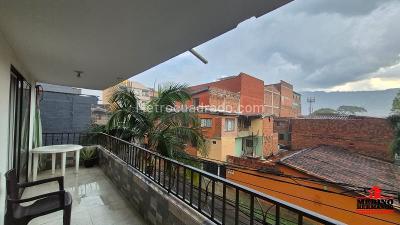 Casa en venta en Centro, Itagüí · foto 4 de 17