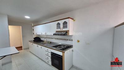 Apartamento de 3 alcobas en venta en Laureles, Medellín, 110 m² · foto 10 de 11