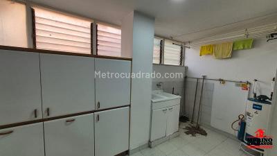 Apartamento de 3 alcobas en venta en Laureles, Medellín, 110 m² · foto 9 de 11