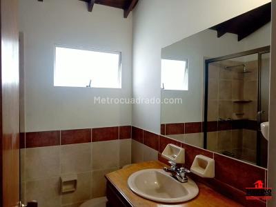 Casa de 5 alcobas en venta en La Catolica, Rionegro, 300 m² · foto 19 de 20