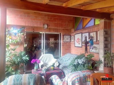Casa de 3 alcobas en venta en San Nicolas, Rionegro, 189 m² · foto 13 de 20