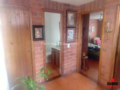 Casa de 3 alcobas en venta en San Nicolas, Rionegro, 189 m² · foto 18 de 20