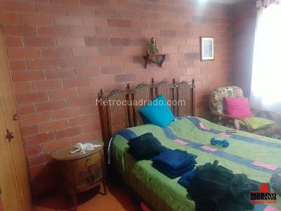 Casa de 3 alcobas en venta en San Nicolas, Rionegro, 189 m² · foto 20 de 20