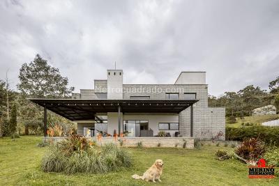 Casa de 3 alcobas en venta en Santa Elena Vereda Mazo, Medellín · foto 2 de 14