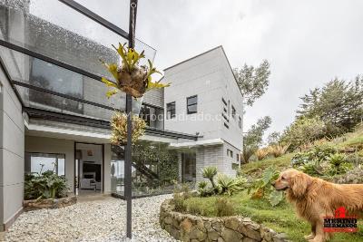 Casa de 3 alcobas en venta en Santa Elena Vereda Mazo, Medellín · foto 3 de 14