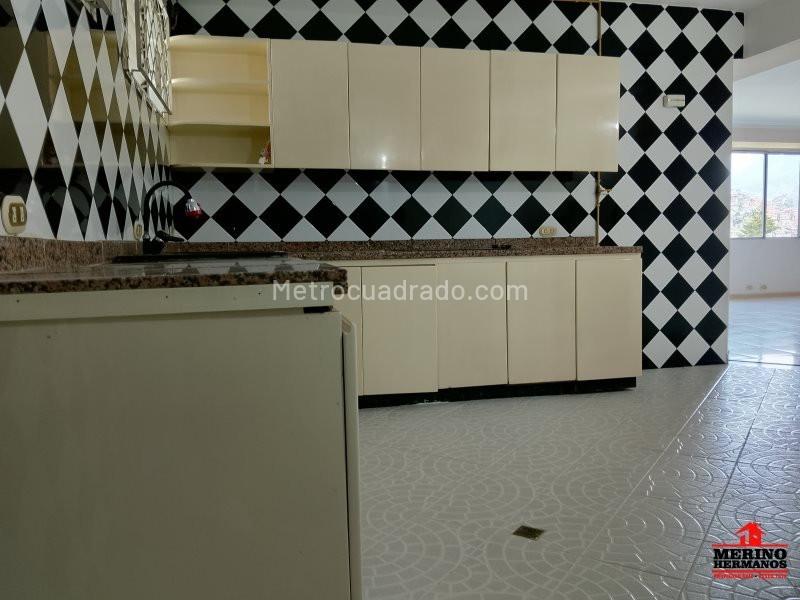 Duplex 4BR Apartment for Rent in Loma de Los Bernal - 9