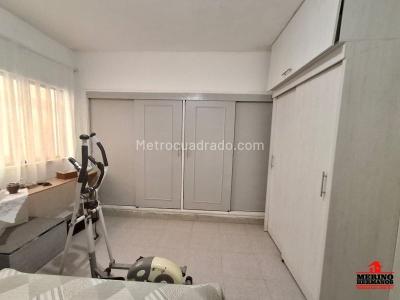 Apartamento de 3 alcobas en venta en Laureles, Medellín, 129 m² · foto 12 de 13