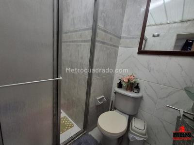 Apartamento de 3 alcobas en venta en Laureles, Medellín, 129 m² · foto 6 de 13