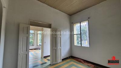 Casa de 3 alcobas en venta en Boston, Medellín, 130 m² · foto 8 de 19