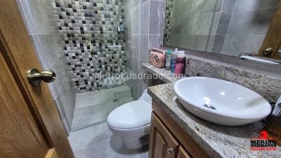 Apartamento en venta en La Floresta, Medellín · foto 15 de 17