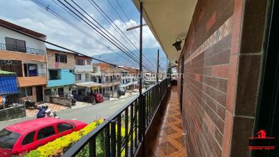 Casa de 5 alcobas en venta en Castilla, Medellín, 200 m² · foto 11 de 20