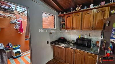 Casa de 5 alcobas en venta en Castilla, Medellín, 200 m² · foto 5 de 20