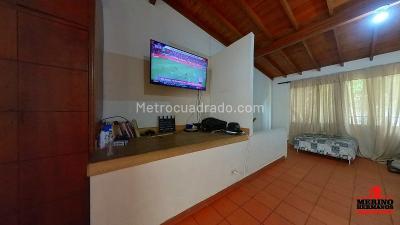 Casa de 5 alcobas en venta en Estadio, Medellín, 162 m² · foto 9 de 20