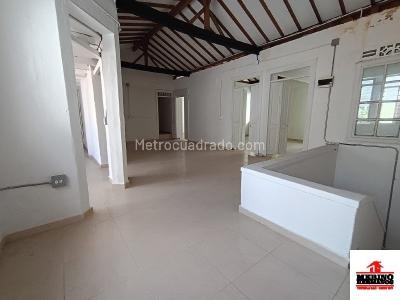 Warehouse for rent in La Candelaria, Medellín