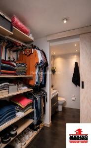 Apartamento de 2 alcobas en venta en Loma De Los Bernal, Medellín, 77 m² · foto 2 de 20