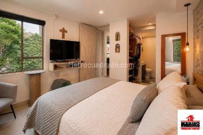 Apartamento de 2 alcobas en venta en Loma De Los Bernal, Medellín, 77 m² · foto 8 de 20